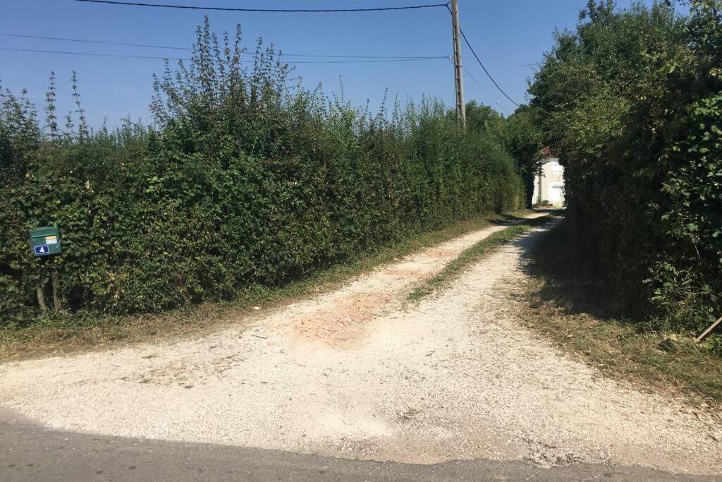 Logement Independant Le Poulailler Proche Guedelon تريجني المظهر الخارجي الصورة